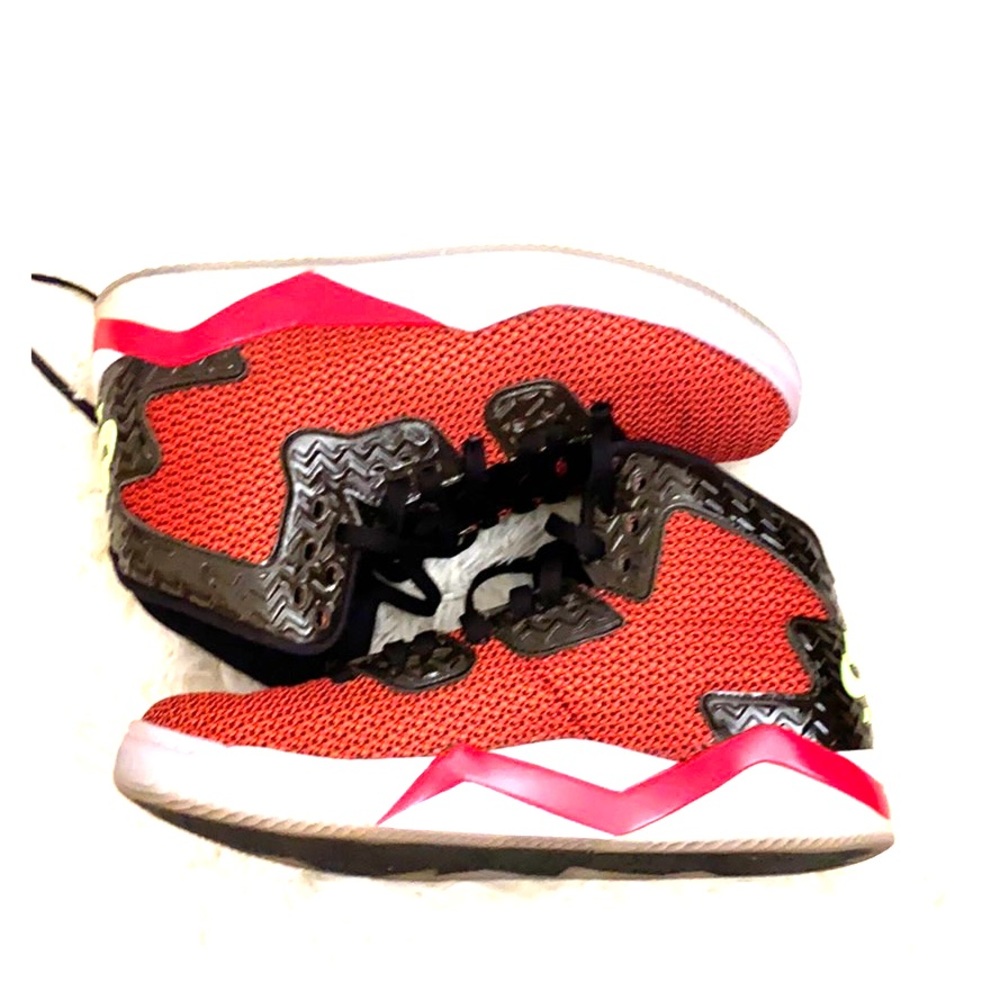 Air jordan spike forty